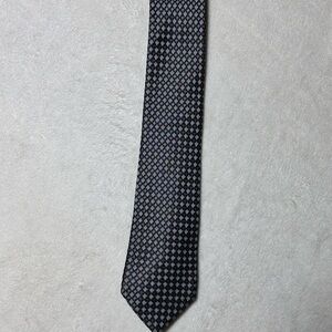 Sophisticated Black and Gray Patterned Men's Tie